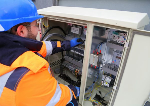Building maintenance in al quoz